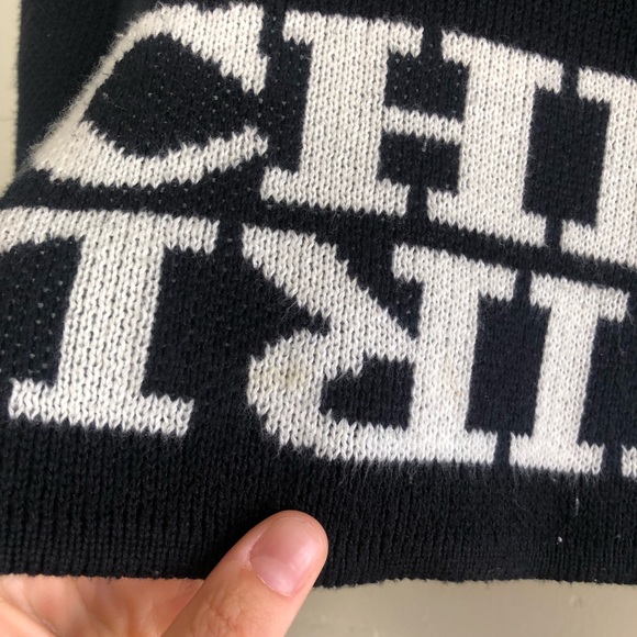 Ochirly Logo Crewneck Sweater - Picture 9 of 9